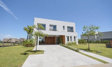 Casa en Los Castaños, Nordelta