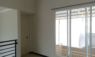 Rumah Dijual/Sewa La Diva Menganti Gresik DN
