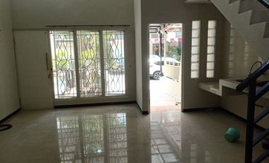 Rumah Dijual/Sewa La Diva Menganti Gresik DN