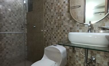 apartamento en arriendo en prados del este. Cod A31605