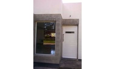 Casa a Terminar en el Barrio Los Acantilados