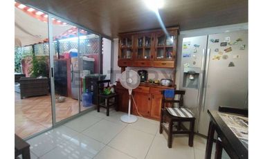 VENTA CASA ÑUÑOA - PASAJE CERRADO