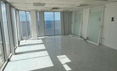 Oficina en Torres de Cristal