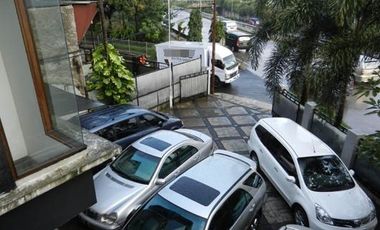 Disewa Rumah Kantor Fresh Look Sedang Finishing Renov