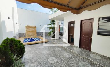 casa en venta en barrio  juana paula. Cod V12704