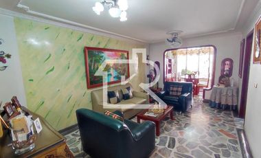 casa en venta en barrio  juana paula. Cod V12704