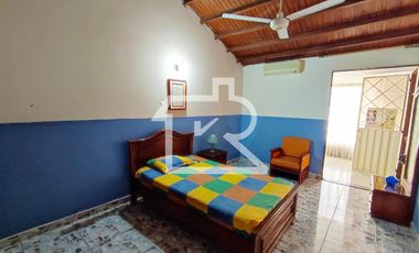 casa en venta en barrio  juana paula. Cod V12704