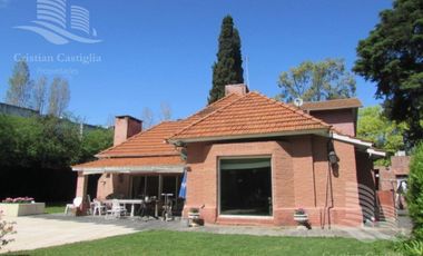 Venta - Casa 5 Ambientes, Jardín, Pileta - Beccar, Lomas de San Isidro
