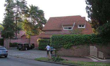 Venta - Casa 5 Ambientes, Jardín, Pileta - Beccar, Lomas de San Isidro