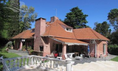Venta - Casa 5 Ambientes, Jardín, Pileta - Beccar, Lomas de San Isidro