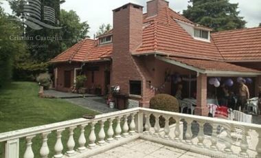Venta - Casa 5 Ambientes, Jardín, Pileta - Beccar, Lomas de San Isidro