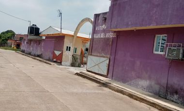 Venta de Edificio con 20 habitaciones en esquina de Av. Miguel Hidalgo, Col. Las Águilas, Ixhuatlán del Sureste, Veracruz.
