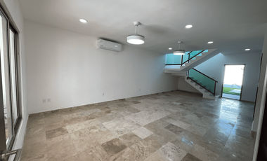 Venta de Casa nuevae en Privada Imperio Conkal Mérida