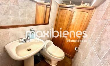 casa en arriendo/venta en loma del barro. Cod A64823