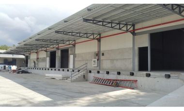 OFREZCO EN VENTA Y ALQUILER BODEGA EN MILLA 8 DE 500MTS2