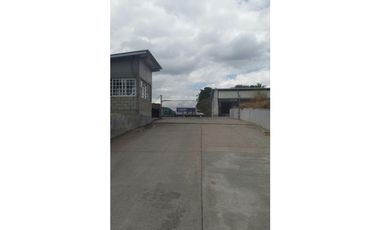 OFREZCO EN VENTA Y ALQUILER BODEGA EN MILLA 8 DE 500MTS2
