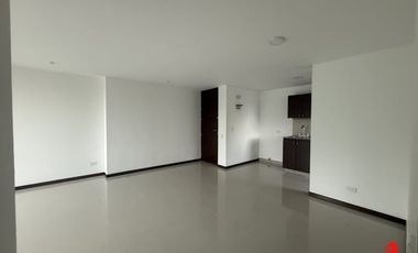 apartamento en arriendo en loma del esmeraldal. Cod A6470
