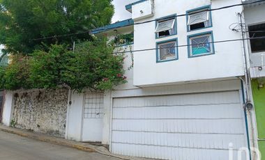 Casa en venta en calle Bernardo Peña en San Andrés Tuxtla, Ver.