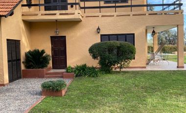 Casa en venta - 3 Dormitorios 3 Baños - Cocheras - 1.000Mts2 - Pilar
