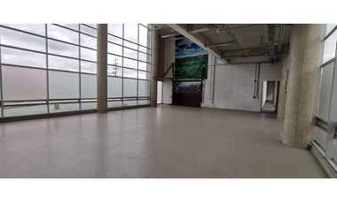 Arrendamiento de Local 600 M2 Primer Piso