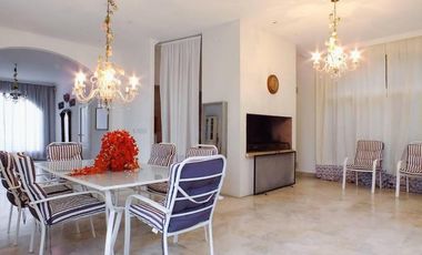 Casa en La Lomada, Pilar