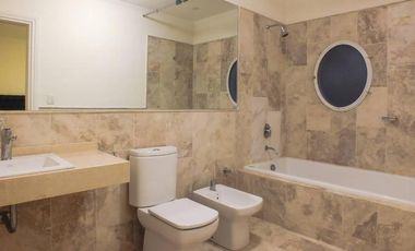 Casa en La Lomada, Pilar