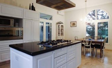 Casa en La Lomada, Pilar