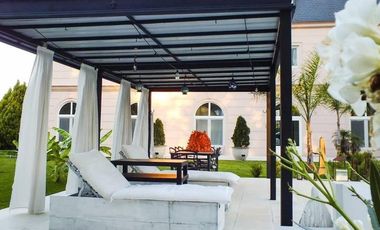 Casa en La Lomada, Pilar