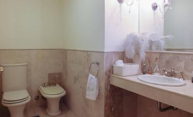 Casa en La Lomada, Pilar