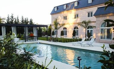 Casa en La Lomada, Pilar