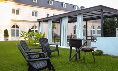 Casa en La Lomada, Pilar