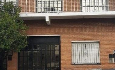 PERMUTA - BLOCK DE 3 DEPARTAMENTOS A LA VENTA - MORON SUR