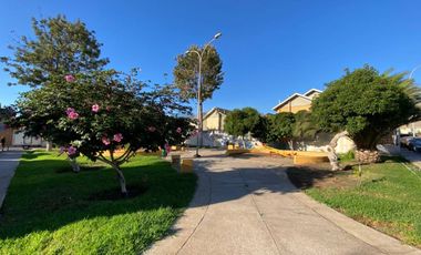 Se vende hermosa y amplia casa sector norte, excelente ubicación y conectividad