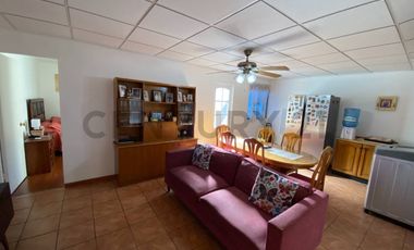 Se vende hermosa y amplia casa sector norte, excelente ubicación y conectividad