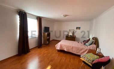 Se vende hermosa y amplia casa sector norte, excelente ubicación y conectividad