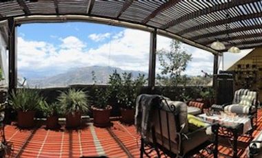 VENTA  DEPARTAMENTO - 3 DORMITORIOS - CONJUNTO TOSCANA, MIRAVALLE -  vista Cumbaya y Tumbaco