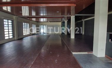 Disewakan Mini Building  3 Lt Di Kebayoran Baru