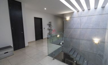 CASA EN VENTA EN SOLARES, COTO VALEIRA, ZAPOPAN JALISCO.