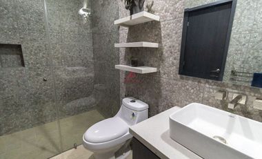 CASA EN VENTA EN SOLARES, COTO VALEIRA, ZAPOPAN JALISCO.