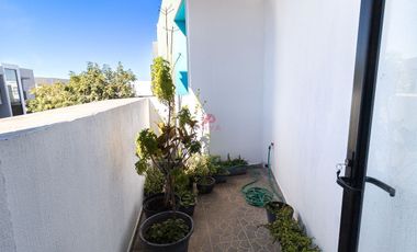 CASA EN VENTA EN SOLARES, COTO VALEIRA, ZAPOPAN JALISCO.