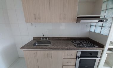 apartamento en arriendo en torre de varsovia piso 3 sin  ascensor. Cod A13731