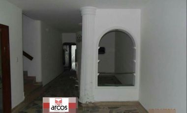 casa en venta en quinta oriental. Cod V10103