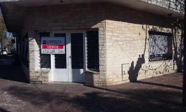 San Andres. I.Casares esquina Saavedra.Ph 3 ambientes, 2 dormitorios, cocina-comedor, baño lavadero