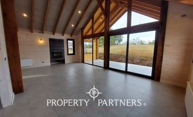 Gran casa estilo galpón en Parque Los Guindos