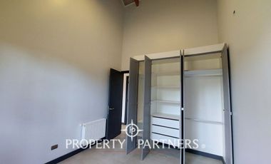 Gran casa estilo galpón en Parque Los Guindos