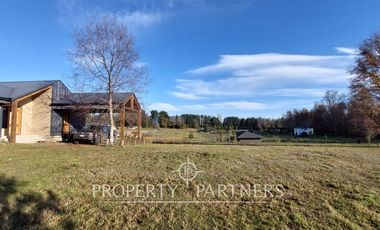 Gran casa estilo galpón en Parque Los Guindos