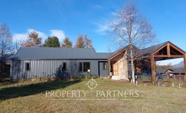 Gran casa estilo galpón en Parque Los Guindos