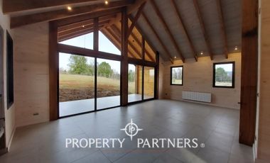 Gran casa estilo galpón en Parque Los Guindos