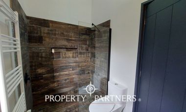 Gran casa estilo galpón en Parque Los Guindos