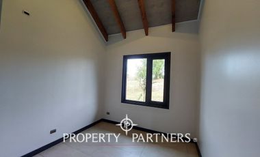 Gran casa estilo galpón en Parque Los Guindos